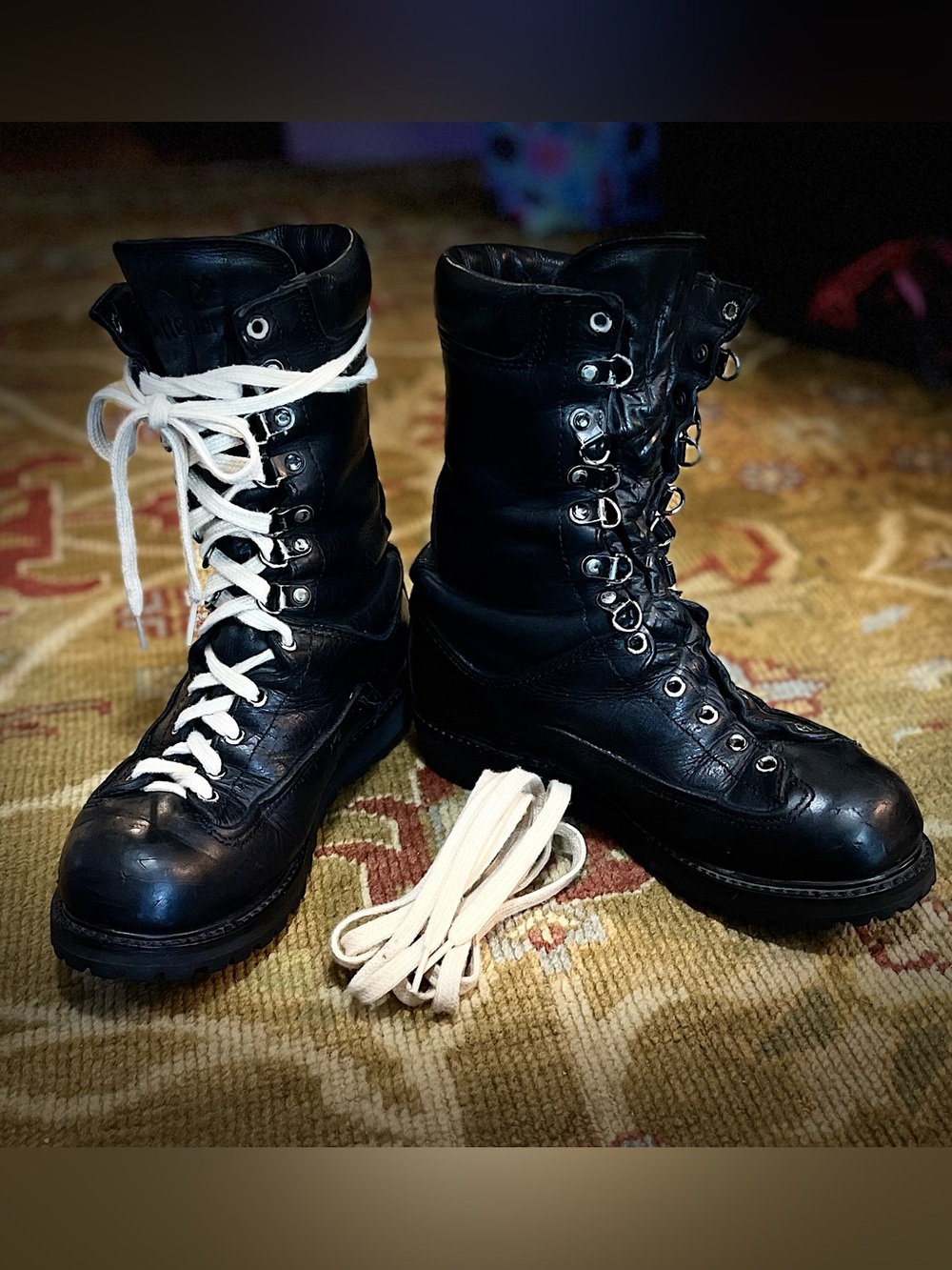 Matterhorn combat boots Gore-Tex lined Vibram soles USA-made (men 6.5/women 8.5)